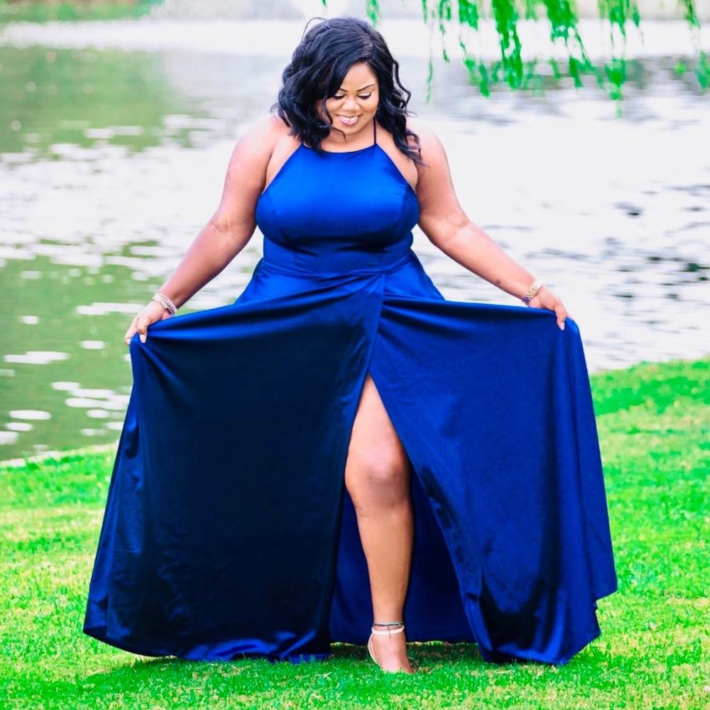 Extremely beautiful WINDSOR CURVE Size 18 Navy Blue Evening dress!!